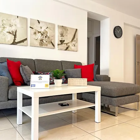 Albert's Center 21 *