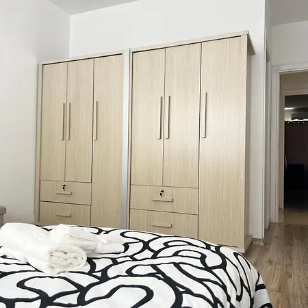 Albert's Center 21 公寓 *