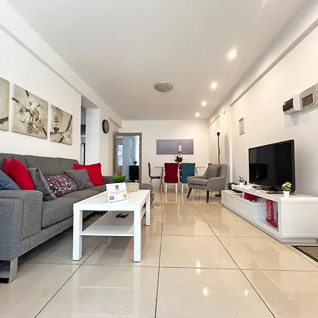 Albert's Center 21 Apartment